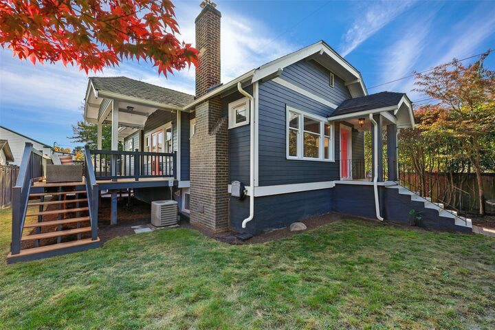 Property Photo:  2305 NW 85th Street  WA 98117 