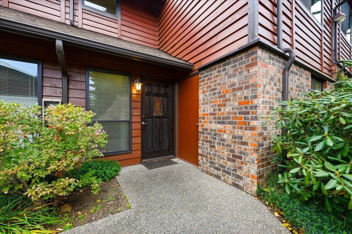 Property Photo: 1731 157th Avenue NE E103 WA 98008