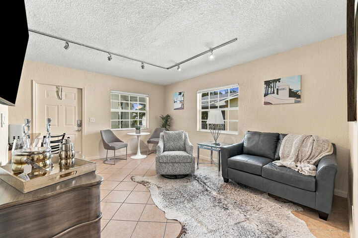 Property Photo:  2660 NE 8th Avenue 219  FL 33334 