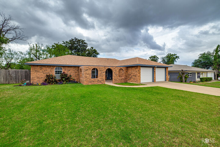 Property Photo: 145 Dellwood Drive TX 76903
