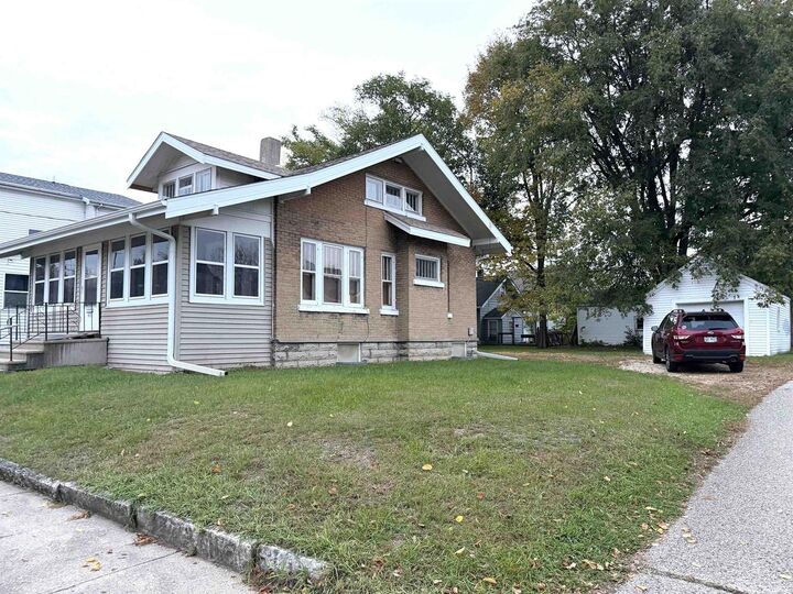 Property Photo: 619 Middle Street WI 53511