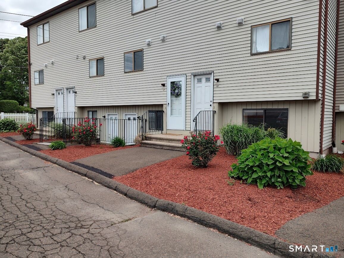 Property Photo: 790 First Avenue 16 CT 06516