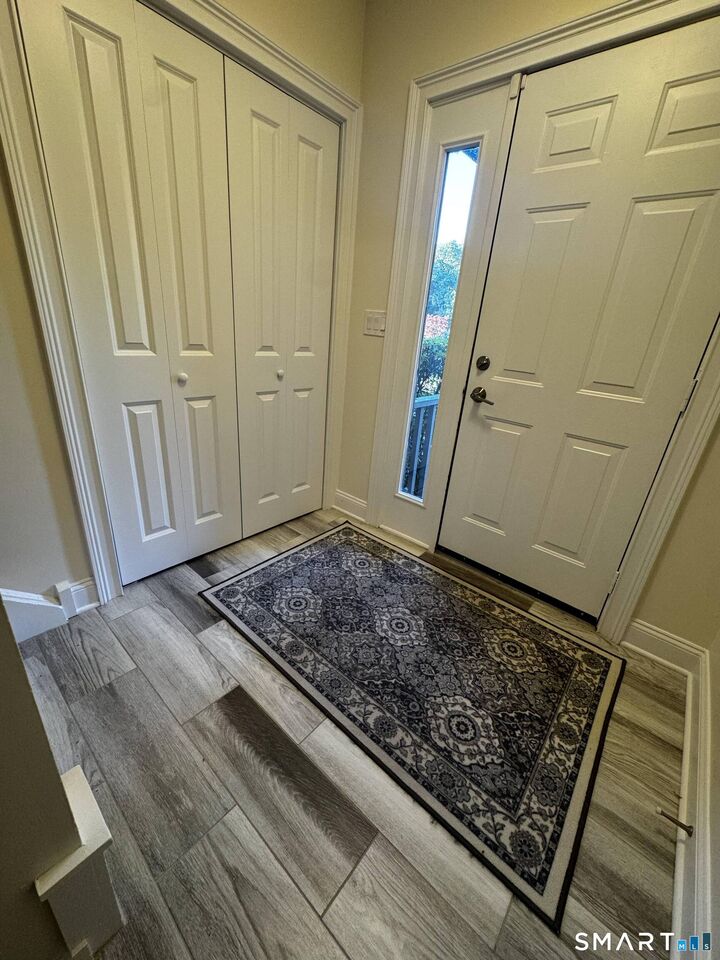 Property Photo:  6 Cascade Circle 6  CT 06468 