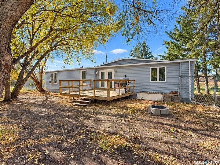 Property Photo:  512 2nd Avenue  SK S0M 2Y0 