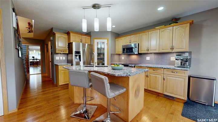 Property Photo:  1253 Degelman Drive  SK S4N 7N4 
