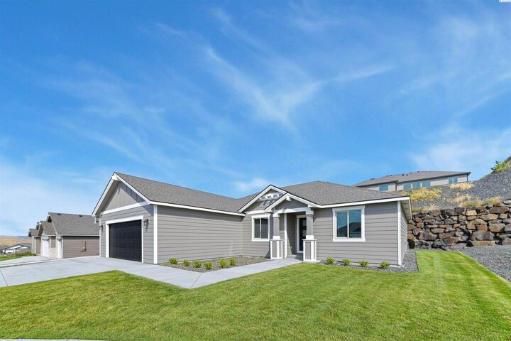 Property Photo:  6520 W 29th Ct  WA 99338 