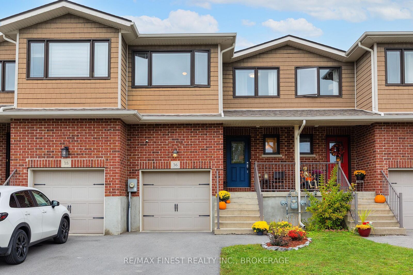 Property Photo:  36 Amherst Drive  ON K7N 0B2 