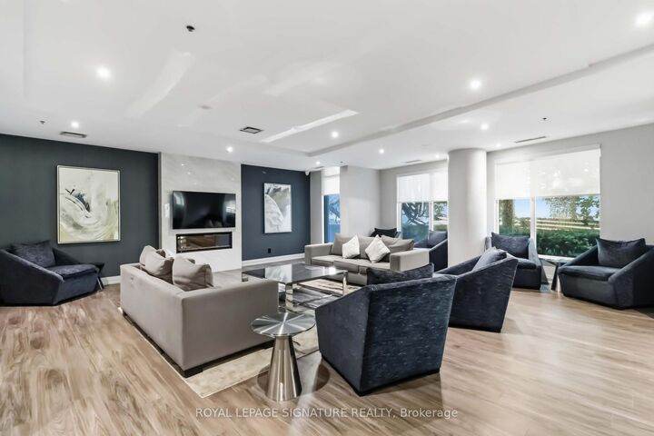 Property Photo:  231 Fort York Boulevard 225  ON M5V 1B2 