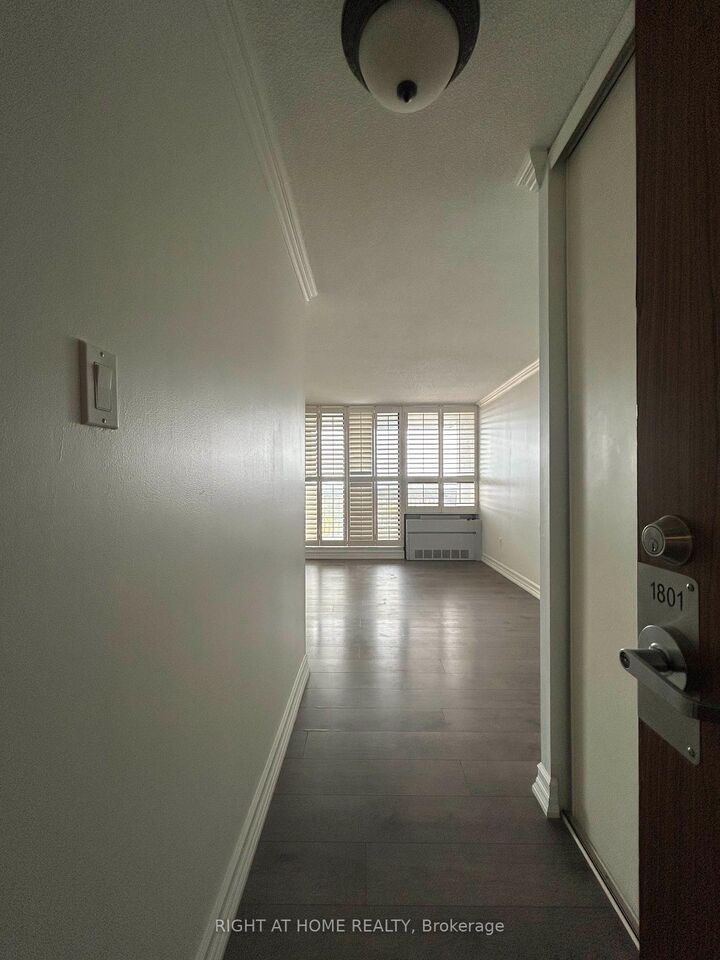 Property Photo:  20 Mississauga Valley Boulevard 1801  ON L5A 3S1 