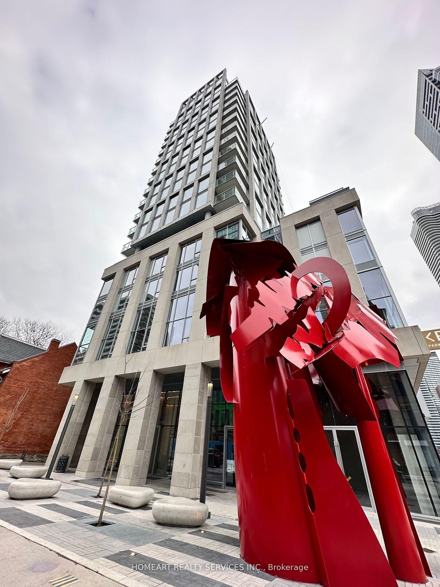 Property Photo:  3 Gloucester Street 3504  ON M4Y 0C6 