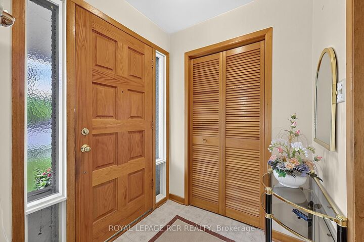 Property Photo:  32 Bartel Drive  ON M3N 1C9 