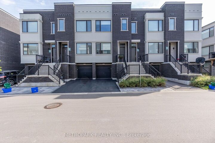 Property Photo:  187 Sydney Circle  ON L4H 4R2 