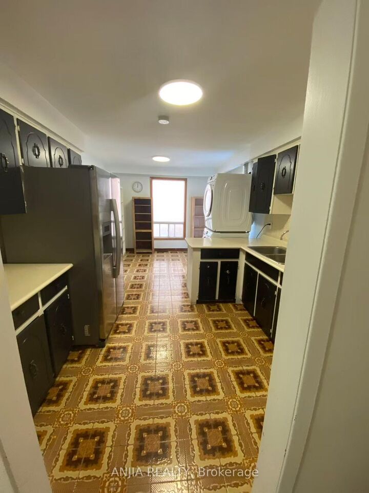 Property Photo:  31 Donalda Crescent  ON M1S 1N5 