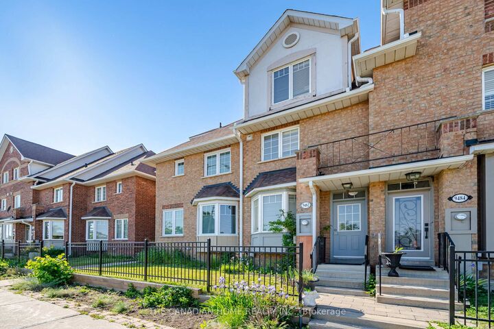 Property Photo: 9482 Sheppard Avenue E ON M1B 5Z4