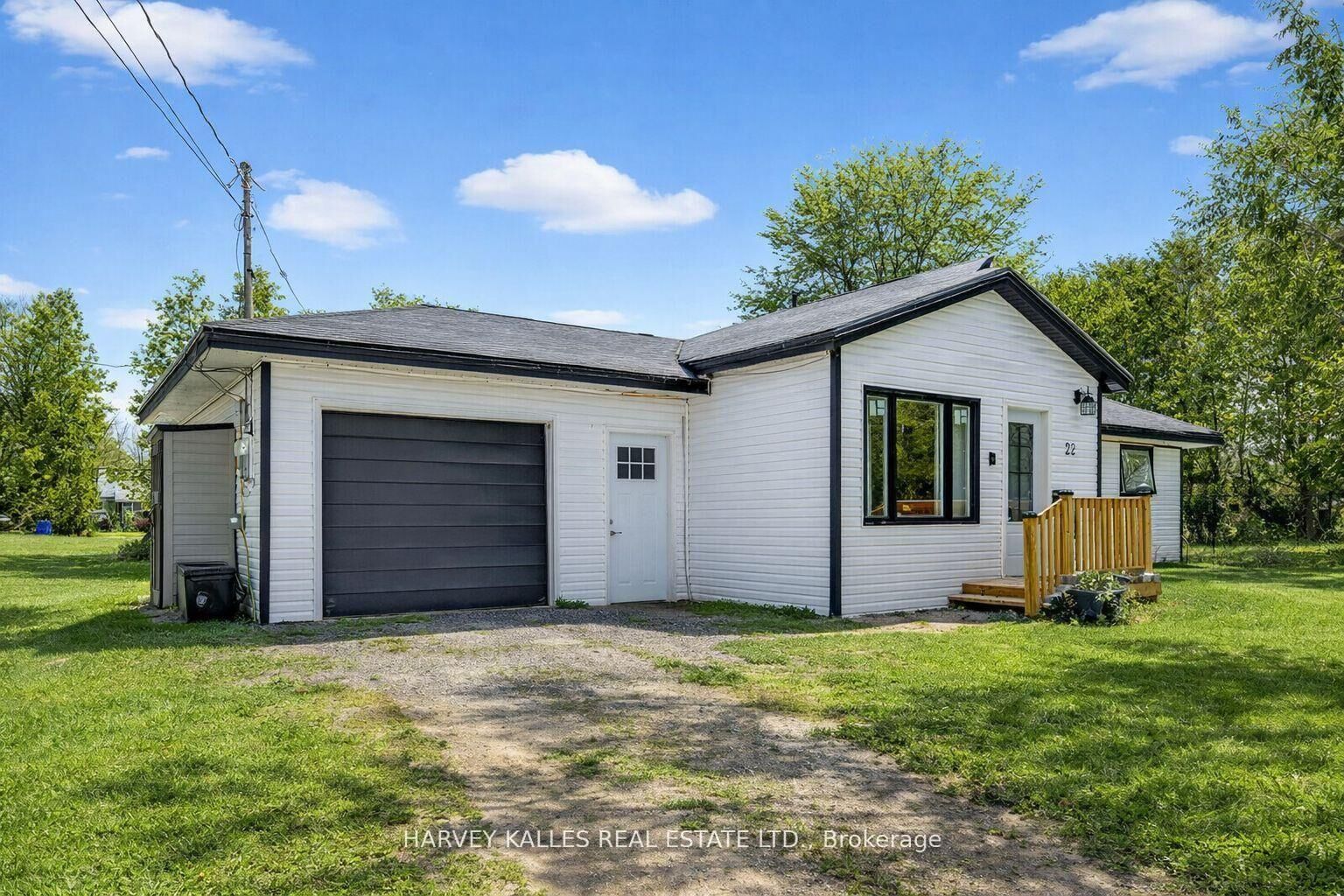 Property Photo:  22 Second Street  ON L0E 1E0 