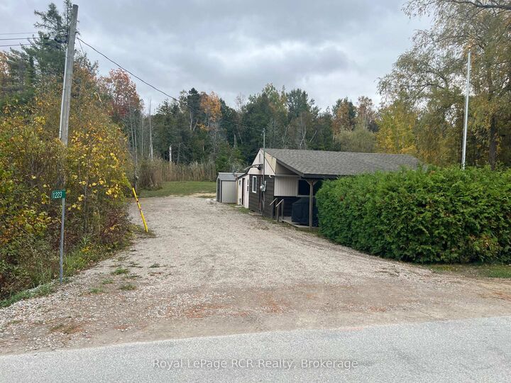 Property Photo:  1223 2nd Ave South Avenue  ON N0H 2G0 