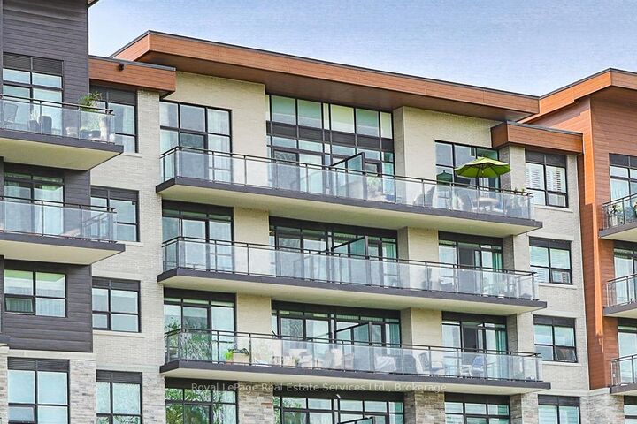 Property Photo:  1575 Lakeshore Road W 321  ON L5J 1J4 