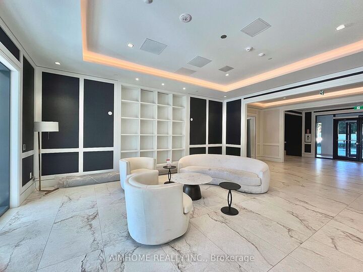 Property Photo:  4010 Eglinton Avenue W 1818  ON M9A 0G5 