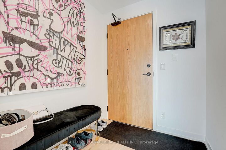Property Photo:  8 Beverley Glen Boulevard 712  ON L4J 0L4 