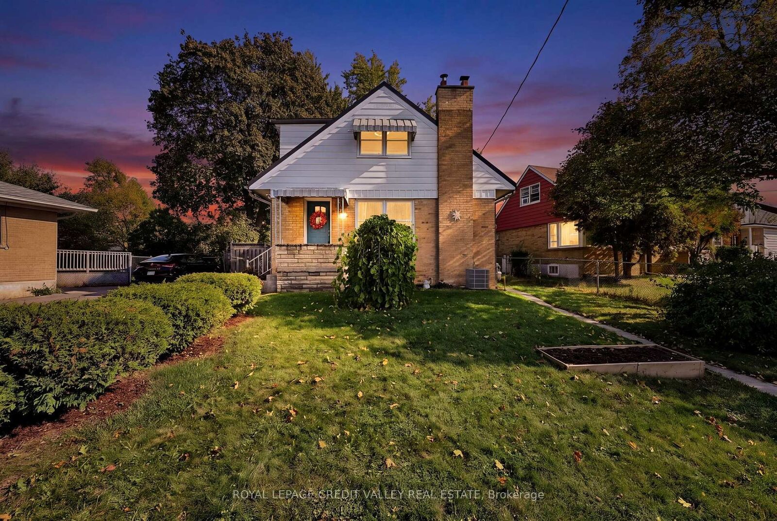 Property Photo:  29 Crestview Avenue  ON L6W 2R8 