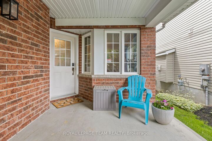 Property Photo:  92 Wolff Crescent  ON K7S 0C1 