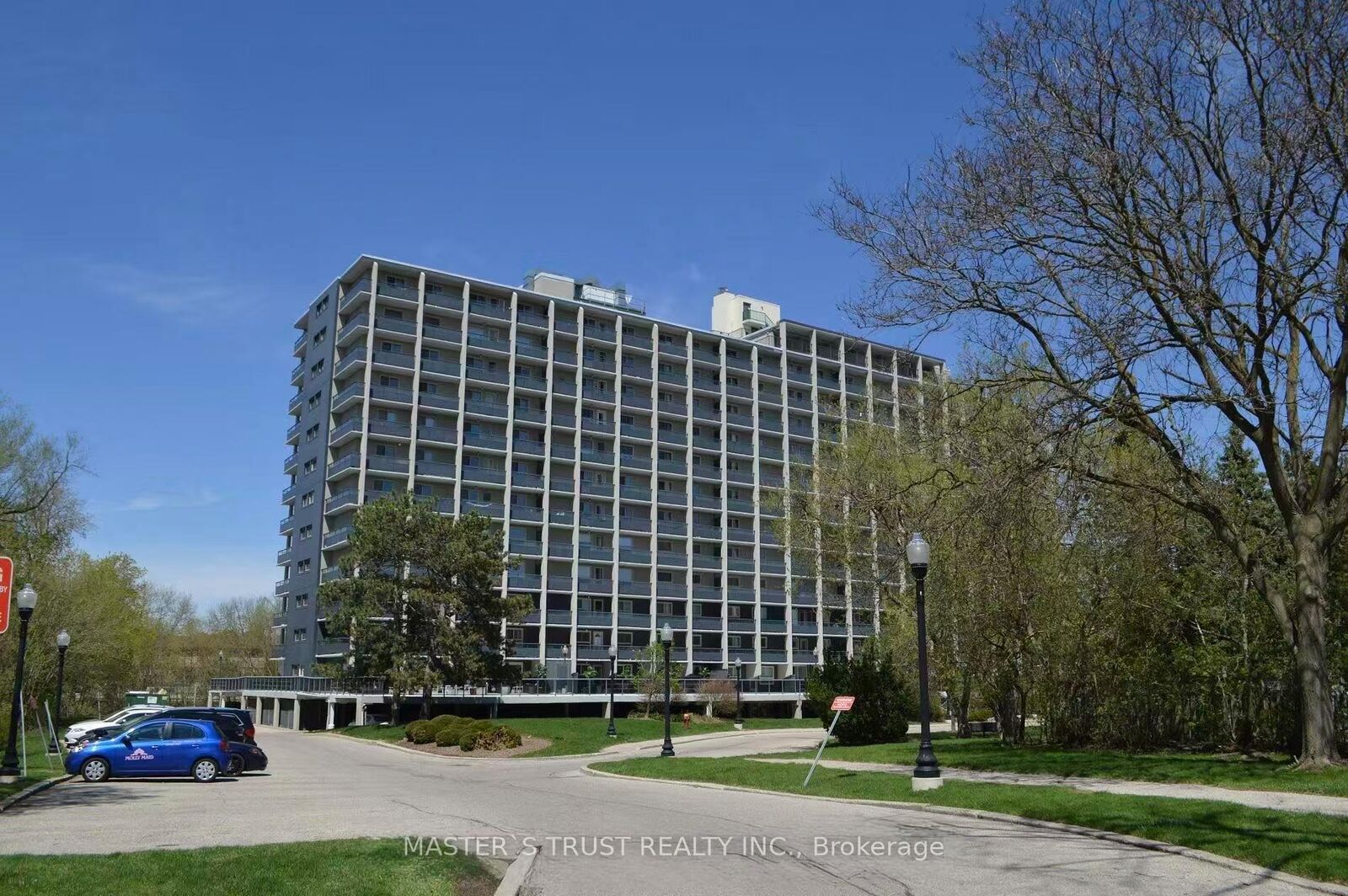 Property Photo:  58 Bridgeport Road E 1108  ON N2J 4H5 