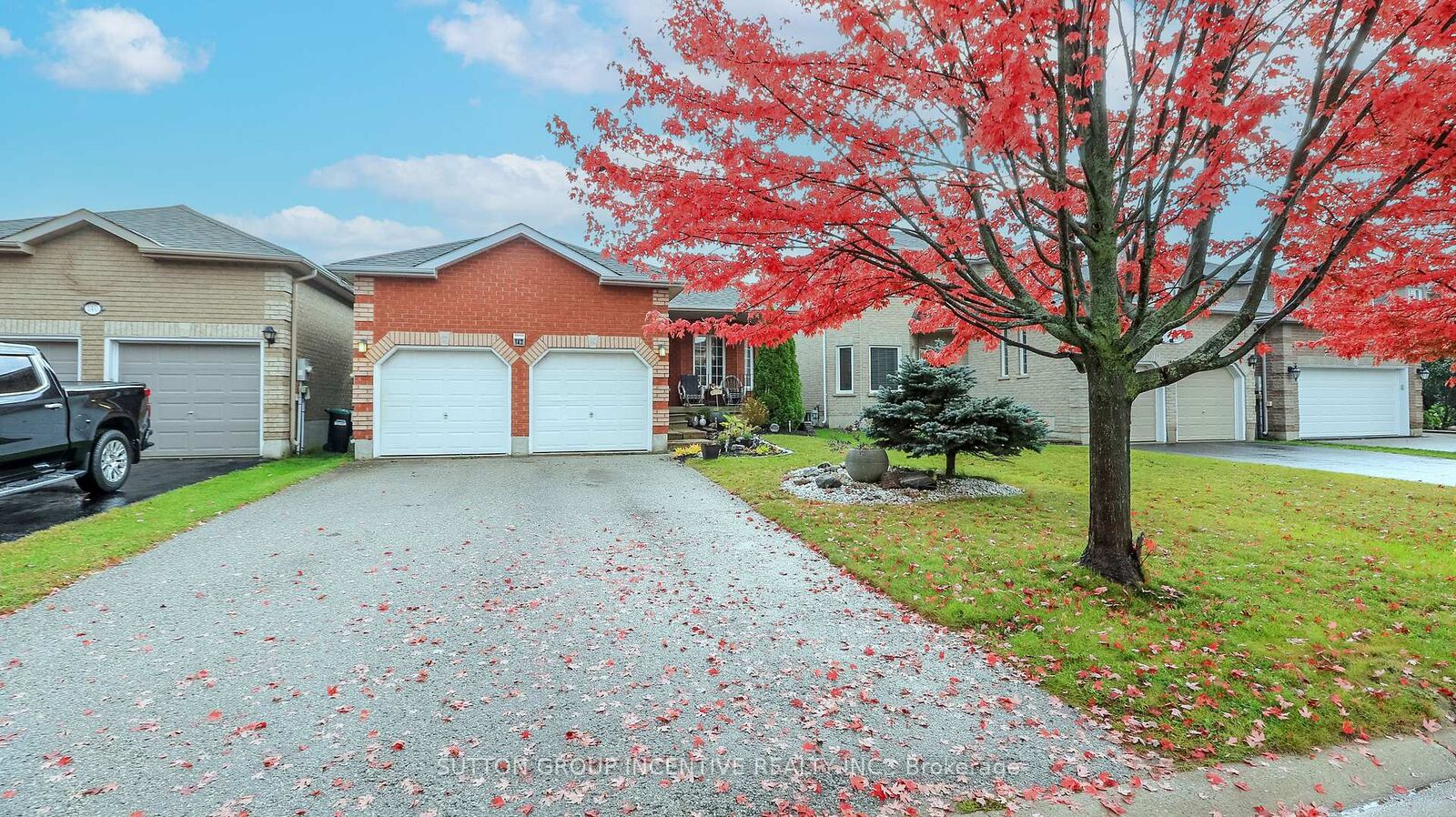 Property Photo:  142 Raymond Crescent  ON L4N 0V7 