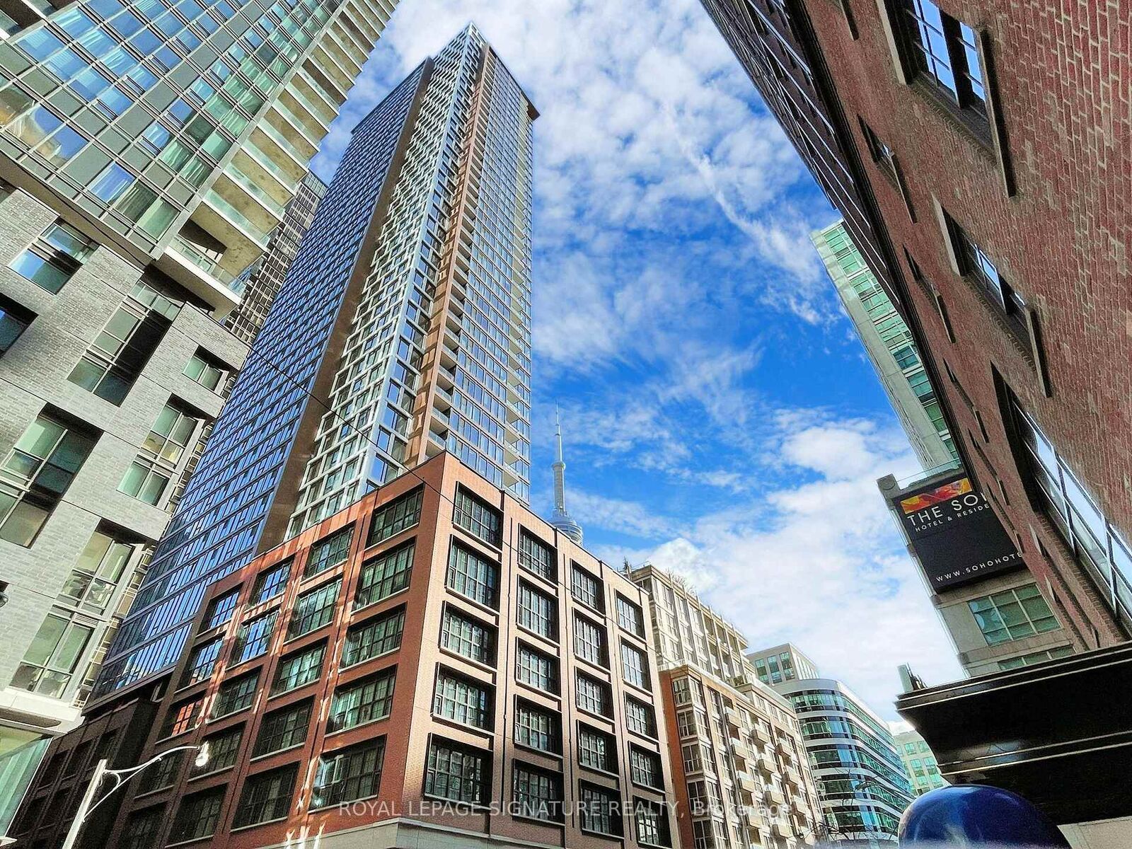 Property Photo:  55 Mercer Street 4805  ON M5V 0W4 
