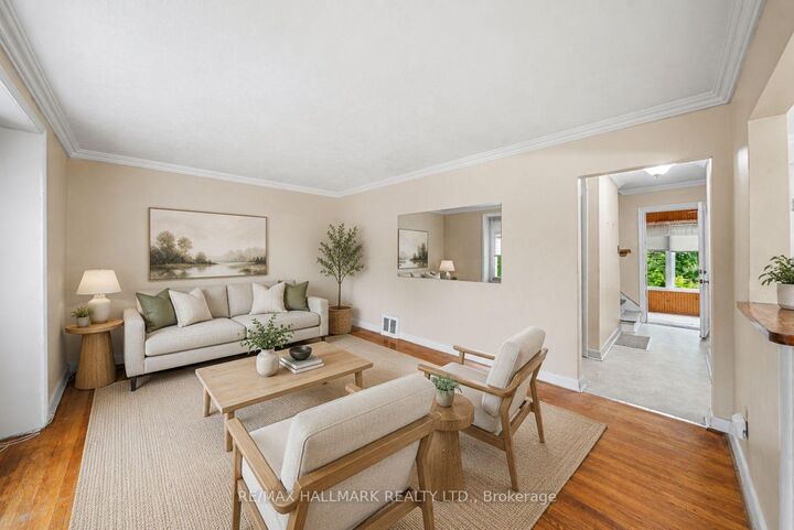 Property Photo:  27 Sunray Crescent  ON M3M 2C4 