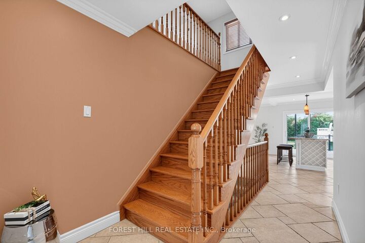 Property Photo:  1068 Wildwood Drive  ON L3Y 2B5 
