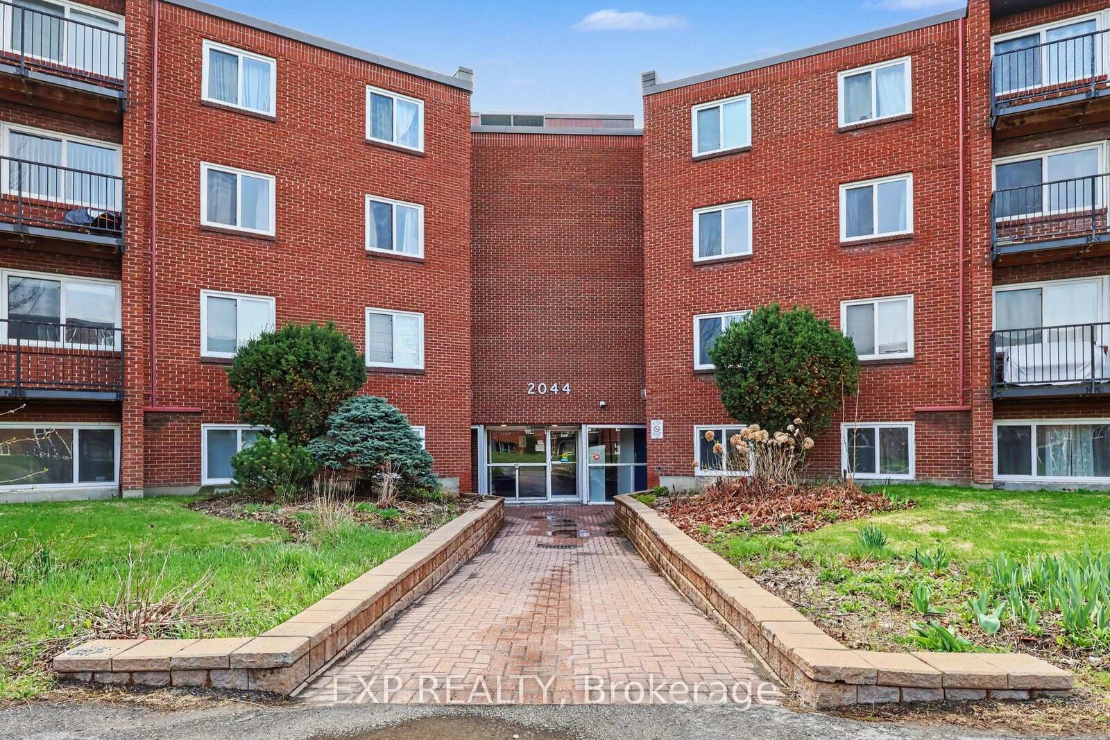Property Photo:  2044 Arrowsmith Drive 405A  ON K1J 7V8 