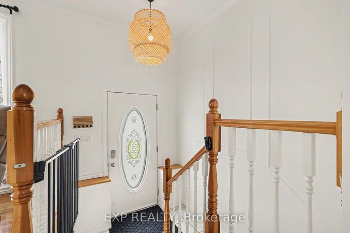 Property Photo:  18 Centre Street  ON K0A 1E0 