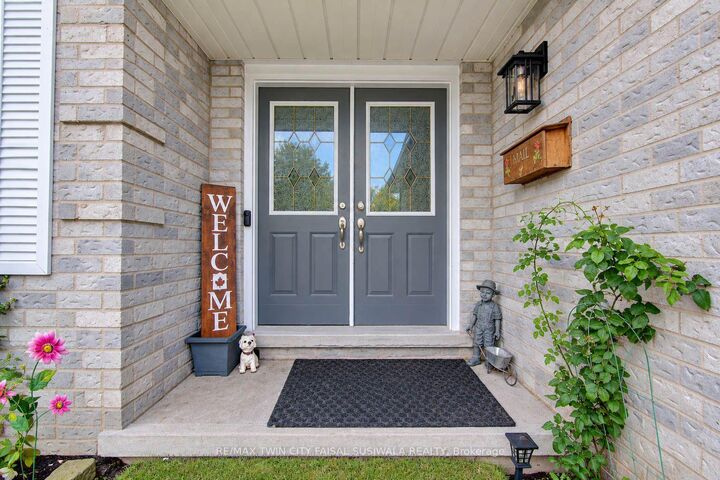 Property Photo:  46 Robson Avenue  ON N1T 1L2 