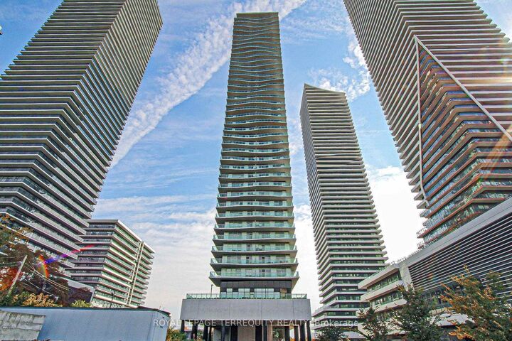 Property Photo:  33 Shore Breeze Drive 3111  ON M8V 0G1 