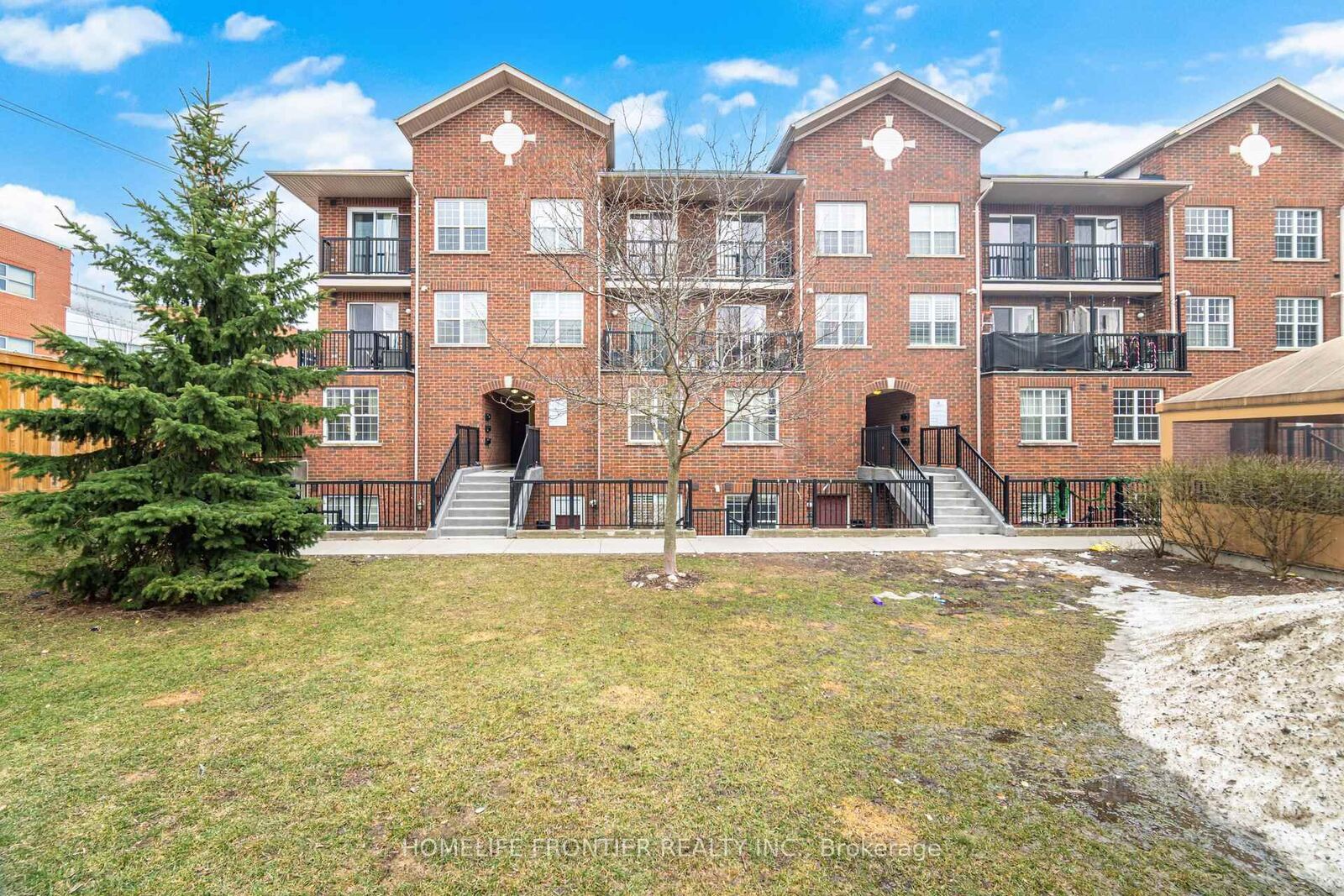 Property Photo:  45 Strangford Lane 207  ON M1L 0E5 