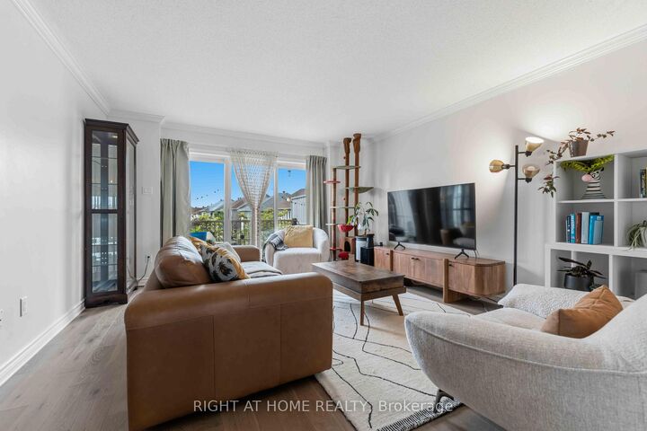 Property Photo:  354 Brettonwood Ridge  ON K2T 0H8 