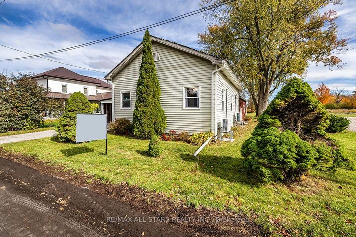 Property Photo:  11 Church Street  ON K0M 2J0 