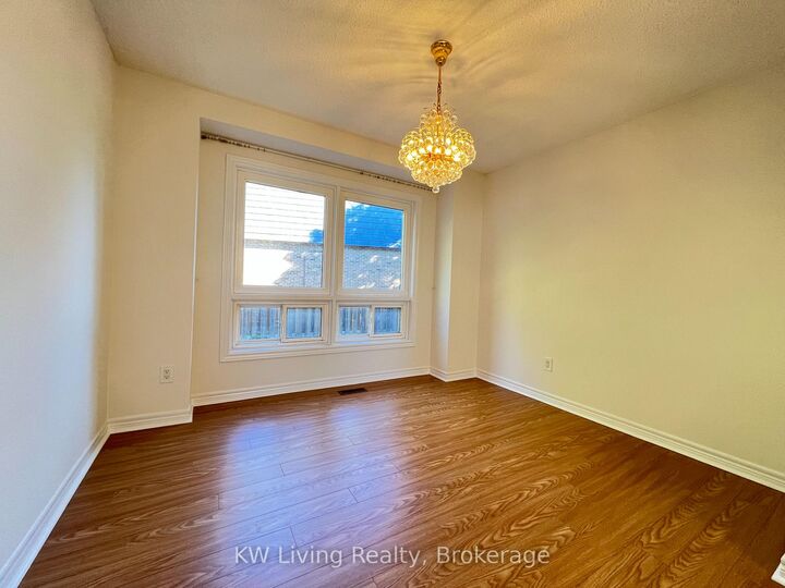 Property Photo:  42 Sego Royal Way  ON M2H 1L5 