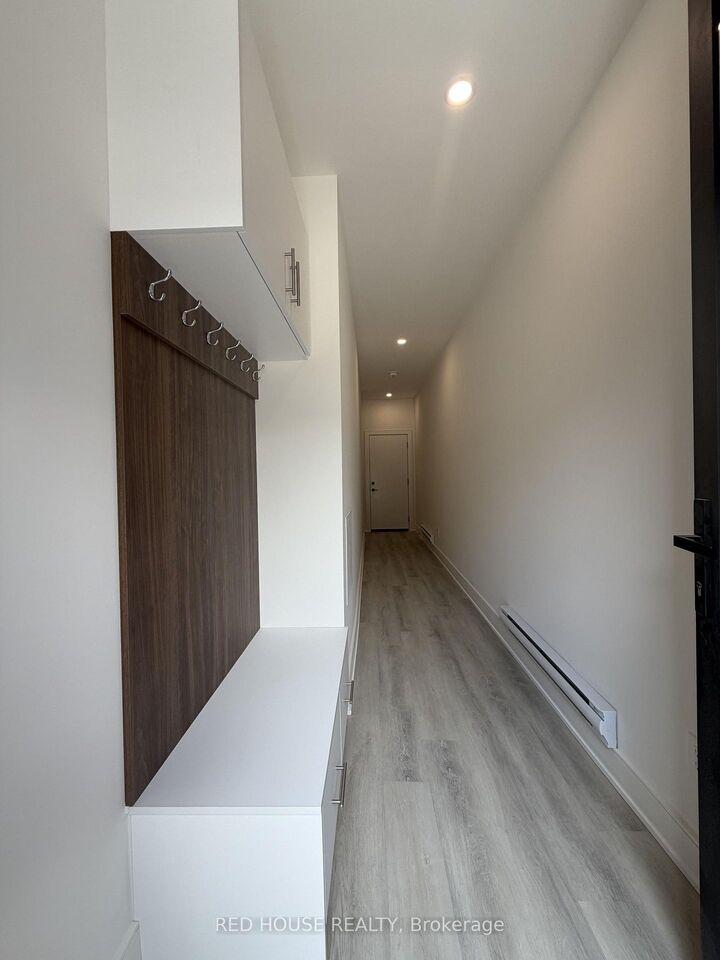 Property Photo:  49 Everett Common  ON L2P 0H1 