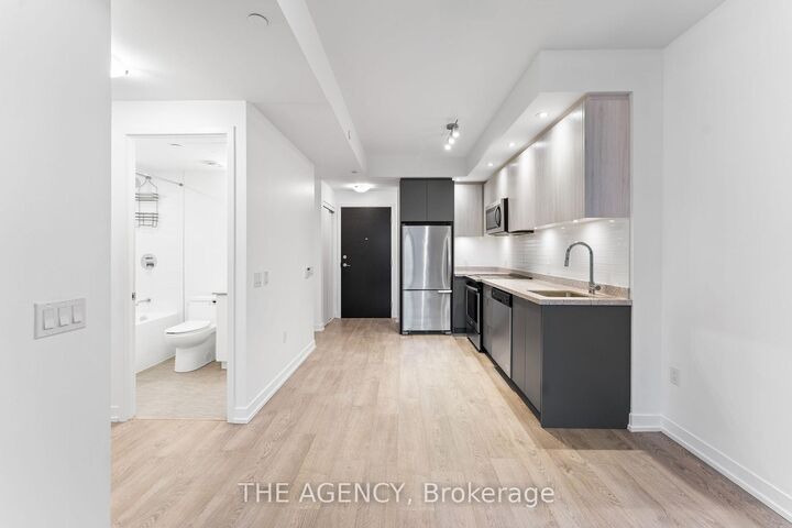 Property Photo:  8868 Yonge Street 307E  ON L4C 0T4 