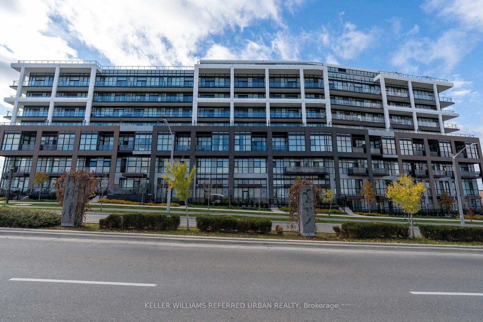 Property Photo:  50 George Butchart Drive 919  ON M3K 0C9 