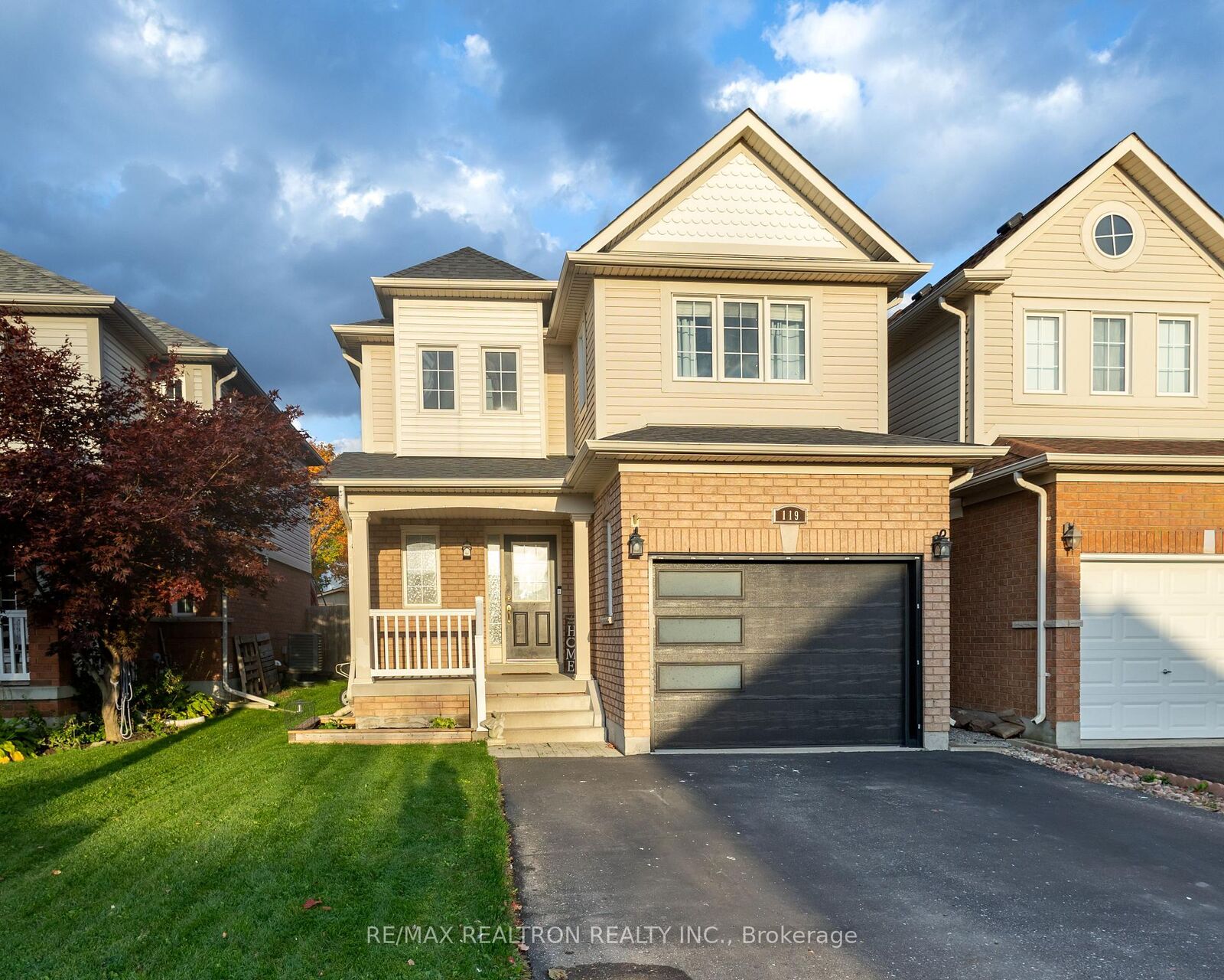Property Photo:  119 William Cowles Drive  ON L1C 0E3 