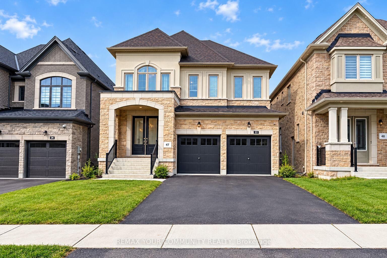 Property Photo:  22 Upbound Court  ON L9N 0W1 