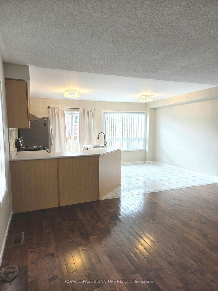 Property Photo:  7212 Sedan Square  ON L5W 1K3 