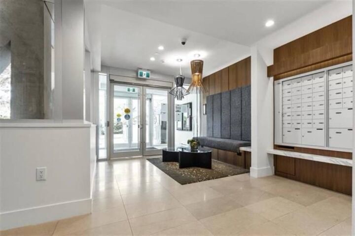 Property Photo:  389 W 59th Avenue 301  BC V5X 0J4 