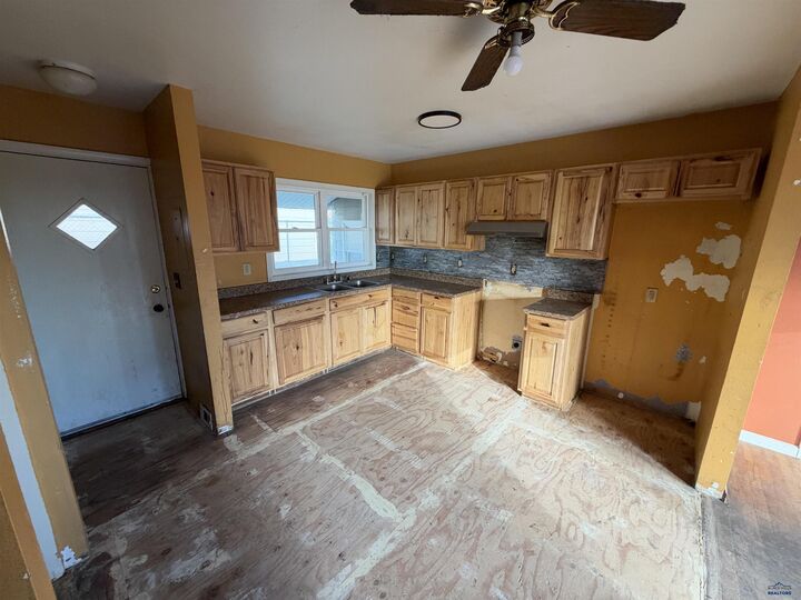 Property Photo:  136 E Nowlin  SD 57701 
