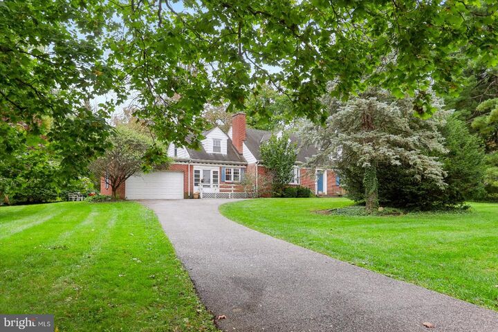Property Photo:  958 Country Club Road  PA 17403 