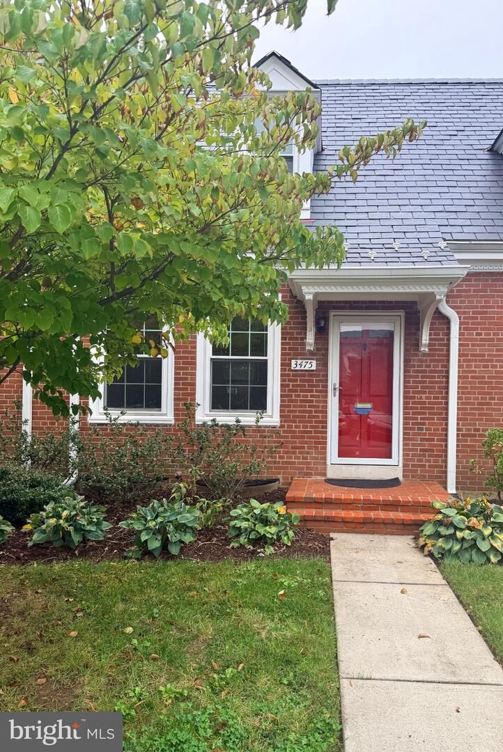 Property Photo:  3475 S Stafford Street  VA 22206 
