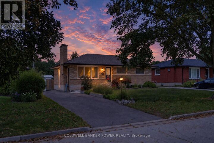 Property Photo:  34 Algonquin Crescent  ON N5W 1N4 