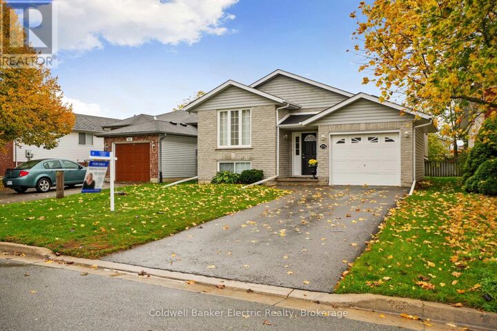 Property Photo:  271 Dainton Drive  ON K9H 7N6 